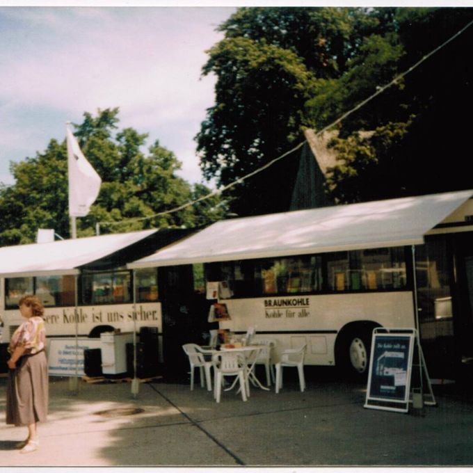 Werbeaktion für Briketts in Ducherow 1994